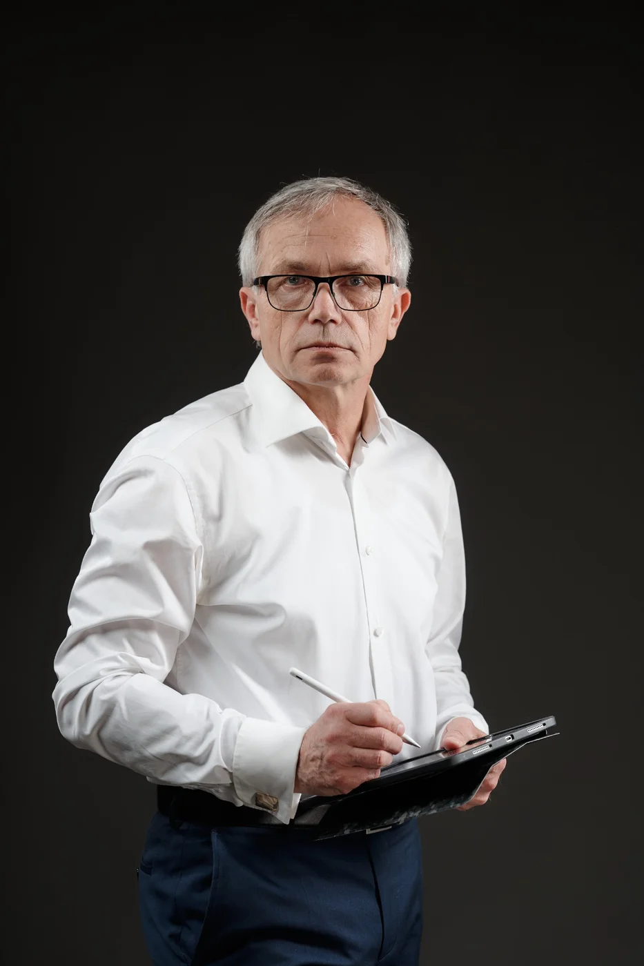 Stefan Podedworny z materiałami programu Tarcza Decyzyjna™